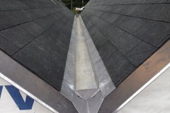 Built-in_8_-_Gutter_with_overflow__B_