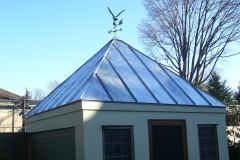 Standing_seam_roof_on_the_garden_house__B_
